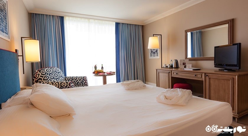 تخت بزرگ اتاق اکونومی فمیلی